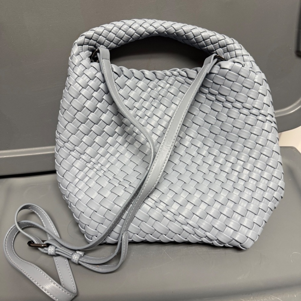 Cross body hang bag